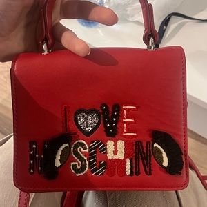 Love moschino super cute red bag